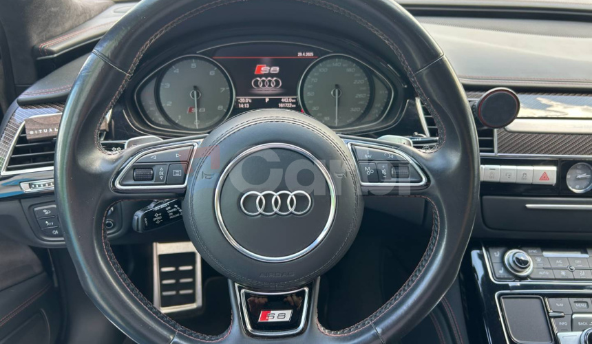 Audi S8 PLUS Quattro AT8 (605k)