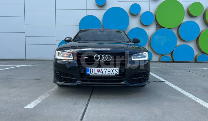 Audi S8 PLUS Quattro AT8 (605k)