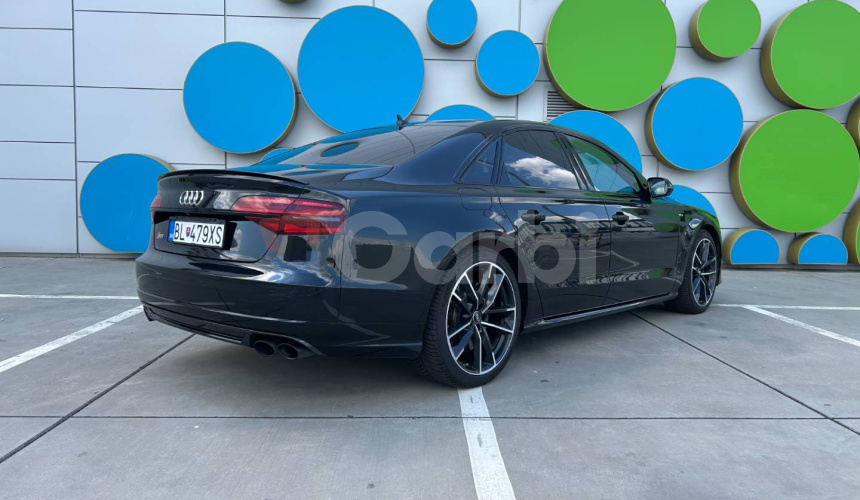 Audi S8 PLUS Quattro AT8 (605k)