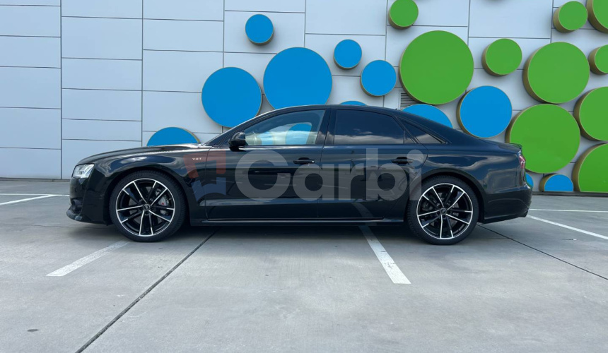 Audi S8 PLUS Quattro AT8 (605k)