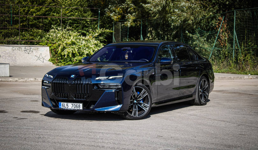 BMW Rad 7 740d xDrive M Sport PRO v záruke, Webasto, Bowers &amp; Wilkins, natáčanie nápravy