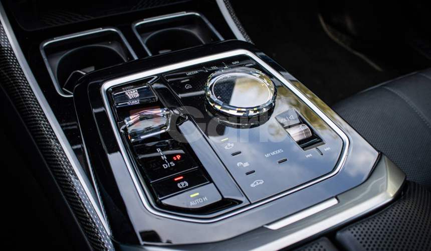 BMW Rad 7 740d xDrive M Sport PRO v záruke, Webasto, Bowers &amp; Wilkins, natáčanie nápravy