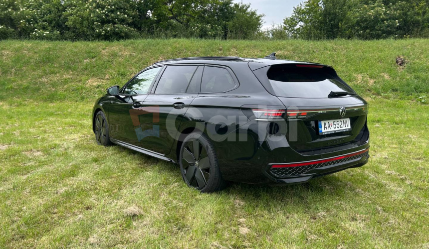 Volkswagen Passat Variant R-Line 2.0 TDI DSG 110KW Black Edition
