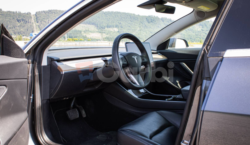 Tesla Model 3 Long Range 4x4 Premium Sound, ťažné, nelakované, DPH