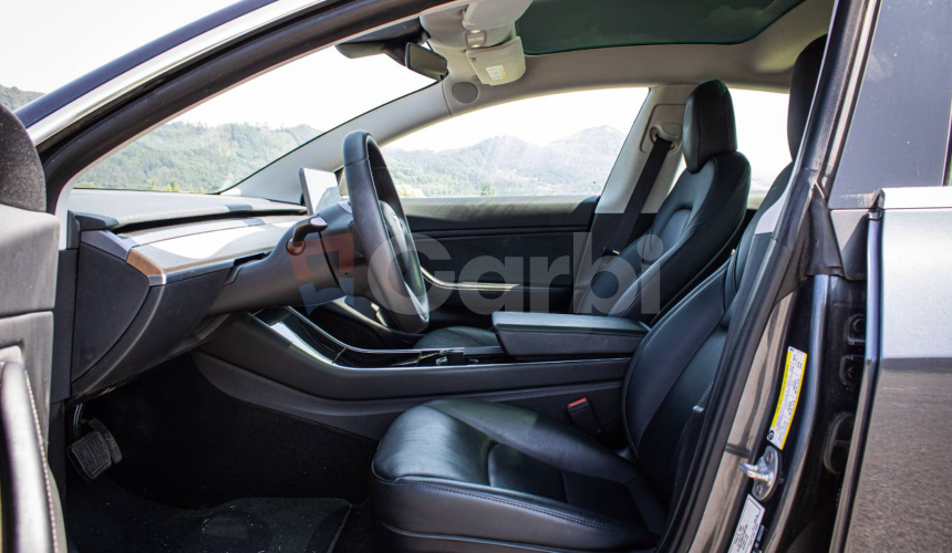 Tesla Model 3 Long Range 4x4 Premium Sound, ťažné, nelakované, DPH
