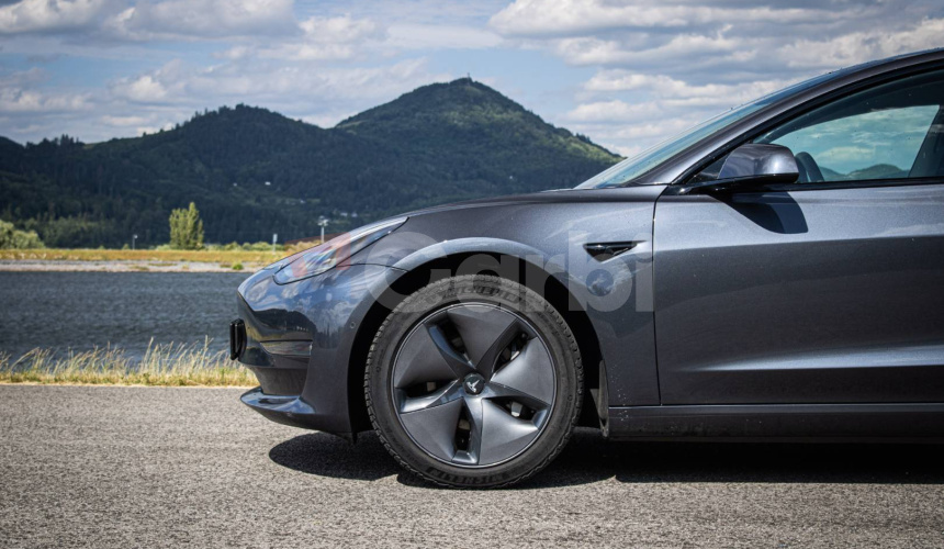 Tesla Model 3 Long Range 4x4 Premium Sound, ťažné, nelakované, DPH