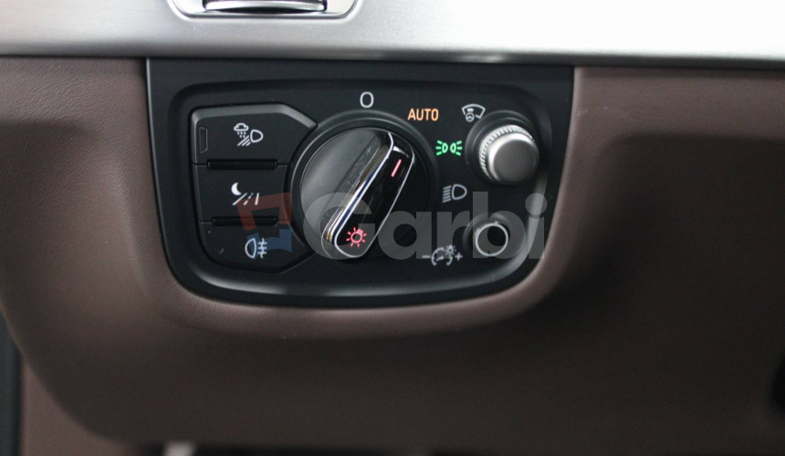Audi A8 3.0 TDI V6 DPF clean diesel quattro tiptronic