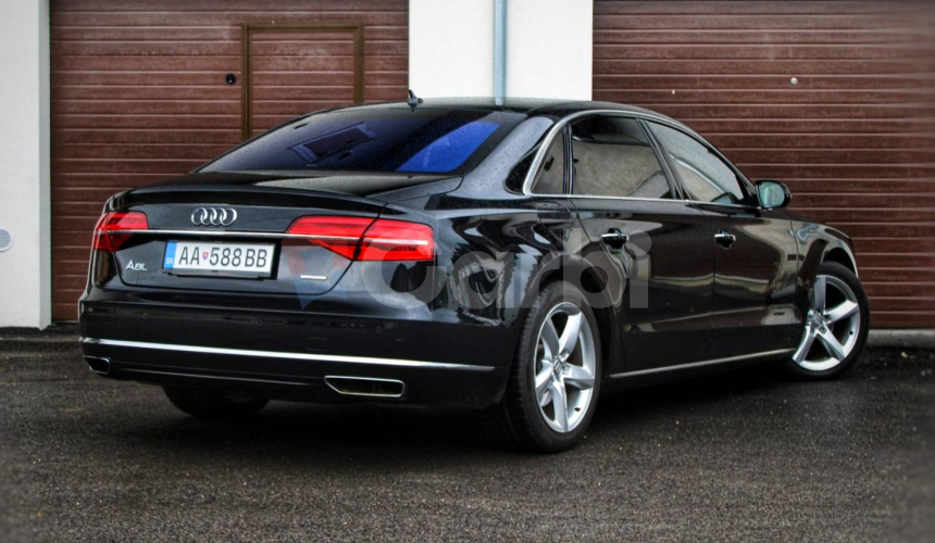 Audi A8 3.0 TDI V6 DPF clean diesel quattro tiptronic