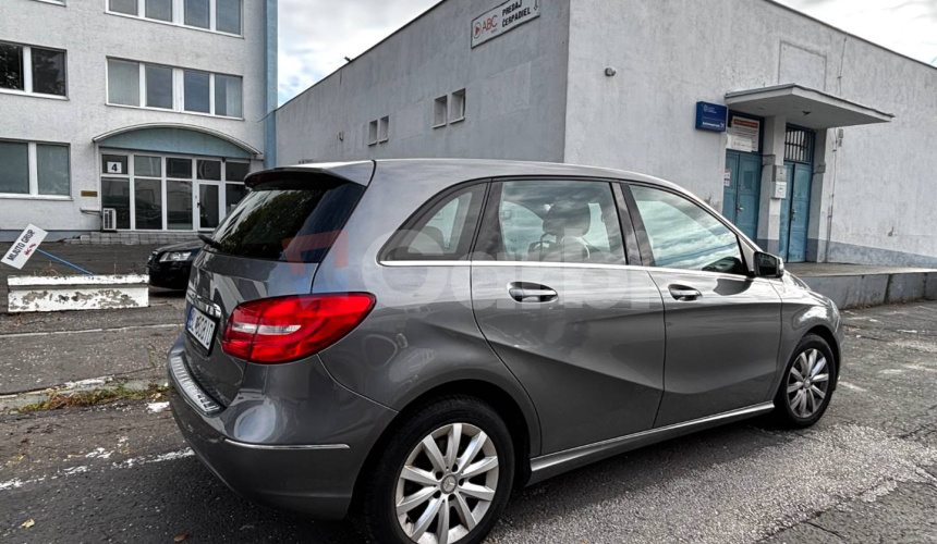 Mercedes-Benz B trieda 180 A/T