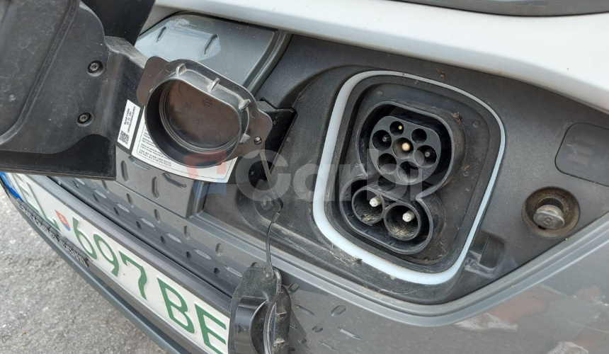 Hyundai Kona Electric 100