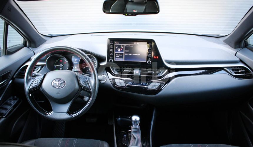 Toyota C-HR Hybrid GR Sport e‑CVT SR vozidlo