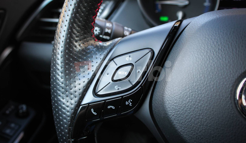 Toyota C-HR Hybrid GR Sport e‑CVT SR vozidlo