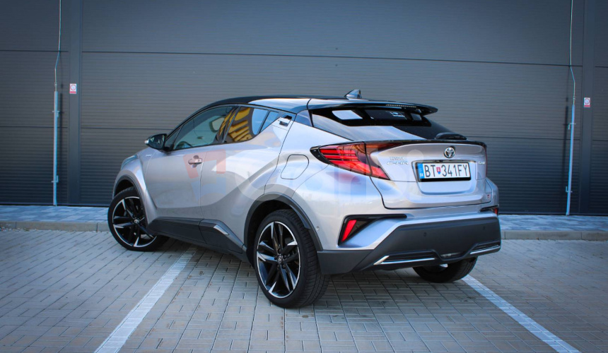 Toyota C-HR Hybrid GR Sport e‑CVT SR vozidlo
