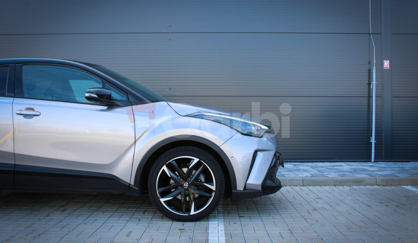Toyota C-HR Hybrid GR Sport e‑CVT SR vozidlo