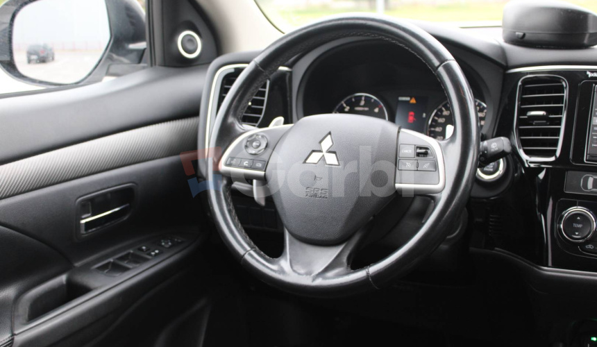 Mitsubishi Outlander 2.2 DI-D Instyle A/T