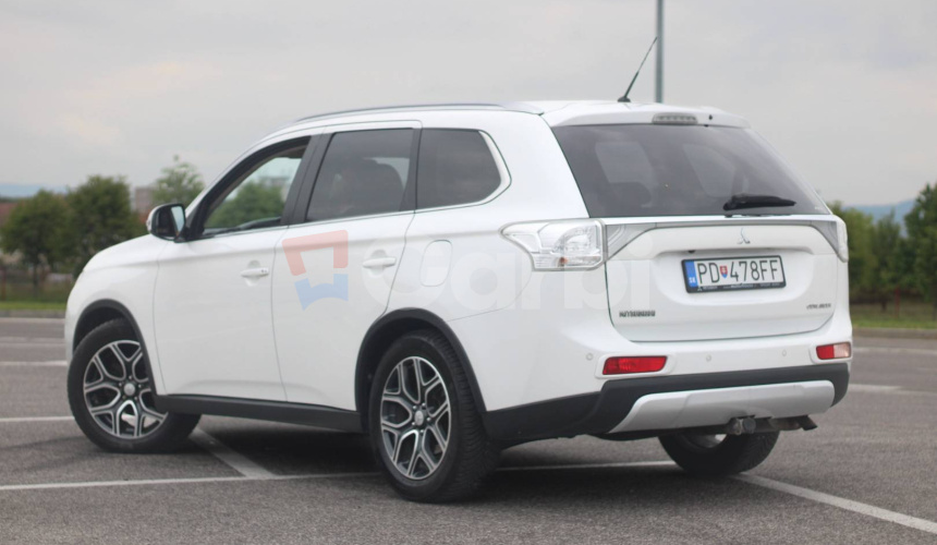 Mitsubishi Outlander 2.2 DI-D Instyle A/T
