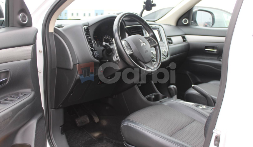 Mitsubishi Outlander 2.2 DI-D Instyle A/T