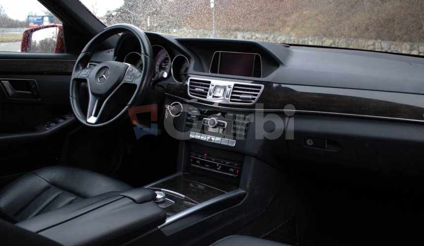 Mercedes-Benz E trieda Kombi 300 CDI BlueTEC Elegance