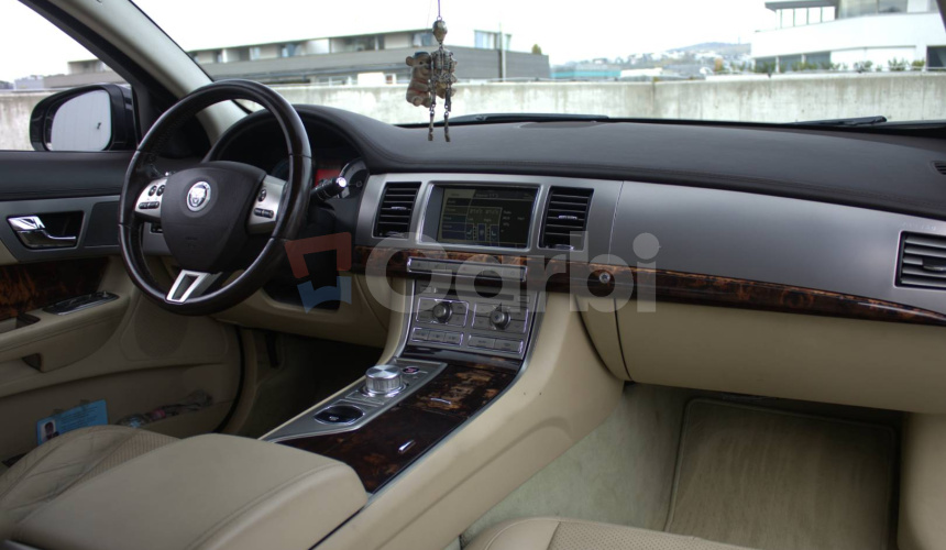 Jaguar XF 3.0D S V6 Luxury