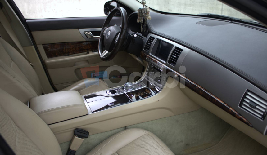 Jaguar XF 3.0D S V6 Luxury