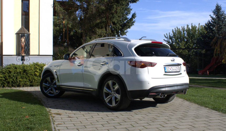 Infiniti QX70 3.0D Premium 175kw AT7