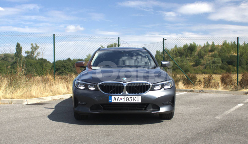 BMW Rad 3 Touring 318d mHEV A/T