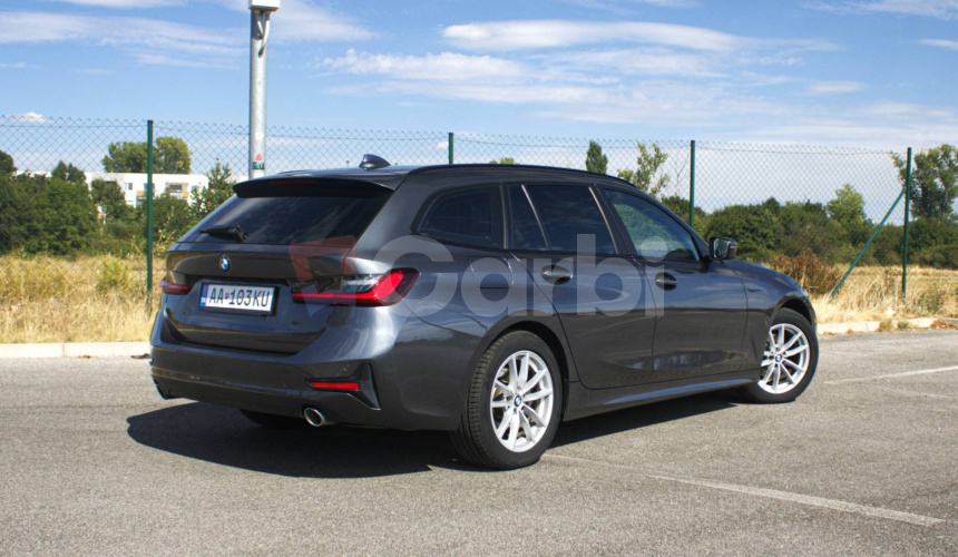 BMW Rad 3 Touring 318d mHEV A/T