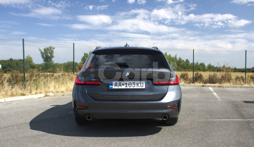 BMW Rad 3 Touring 318d mHEV A/T