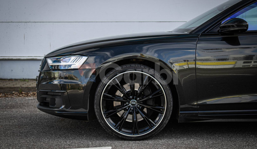 Audi A8 55 3.0 TFSI V6 MHEV Quattro Tiptronic Black, Soft-close,HUD, Webasto