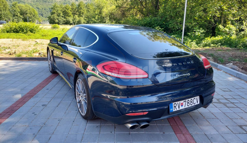 Porsche Panamera S