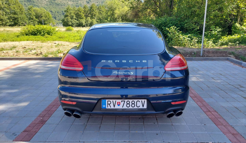 Porsche Panamera S