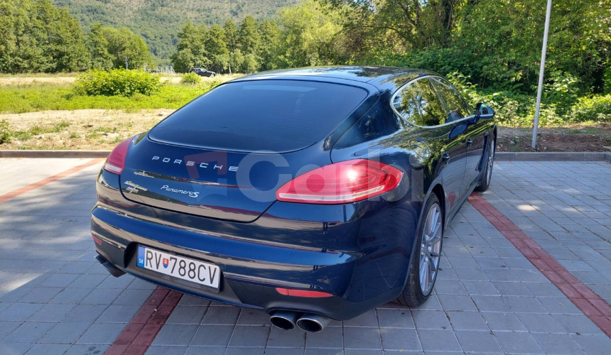 Porsche Panamera S