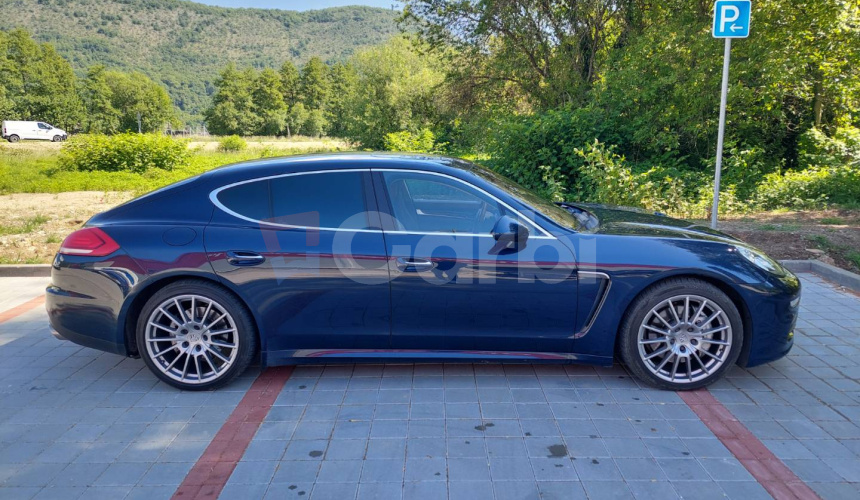 Porsche Panamera S