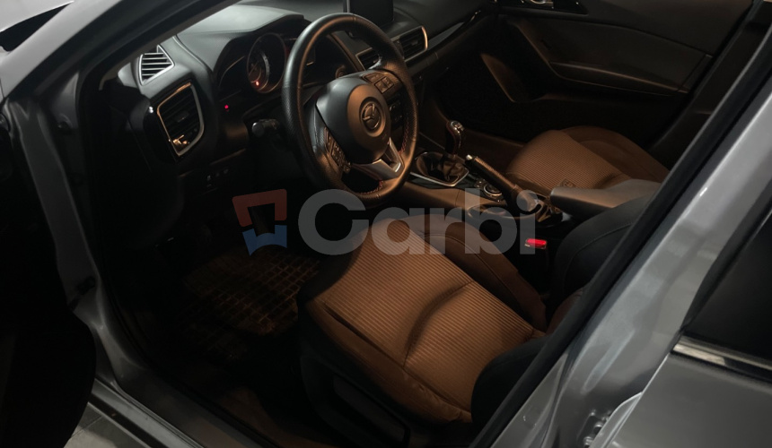 Mazda 3 2.2 Skyactiv -D150 Attraction