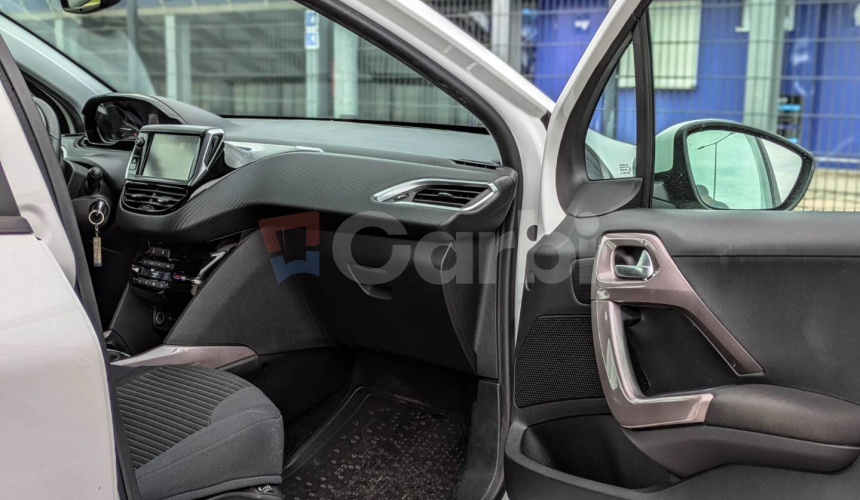 Peugeot 2008 1.2 PureTech 130 S&S Allure, 96kW, M6, 5d.