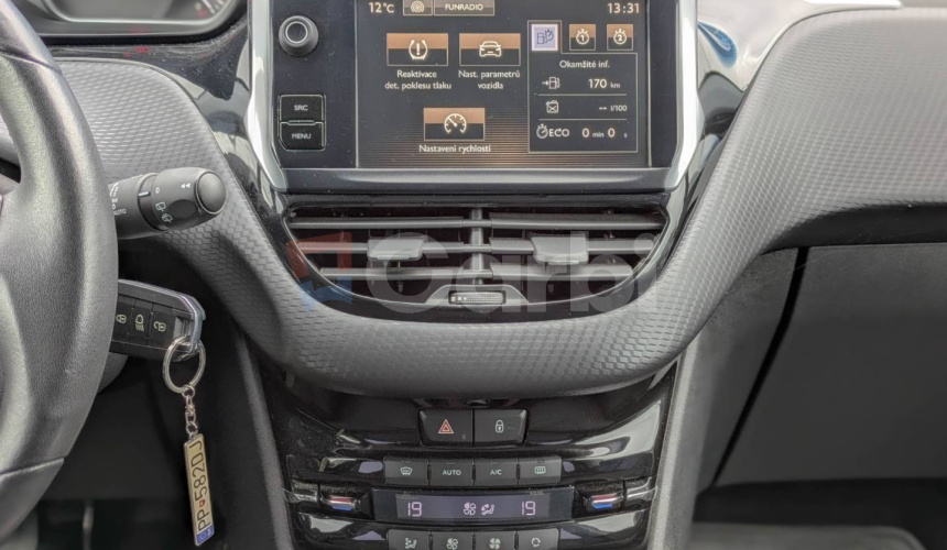 Peugeot 2008 1.2 PureTech 130 S&S Allure, 96kW, M6, 5d.