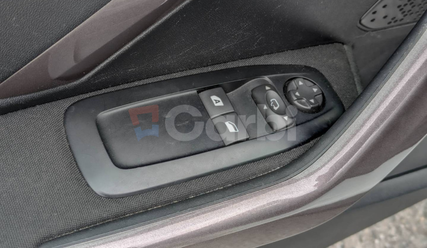 Peugeot 2008 1.2 PureTech 130 S&S Allure, 96kW, M6, 5d.