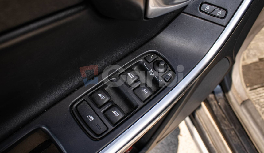 Volvo XC60 T-6 304k AWD R-Design Geartronic