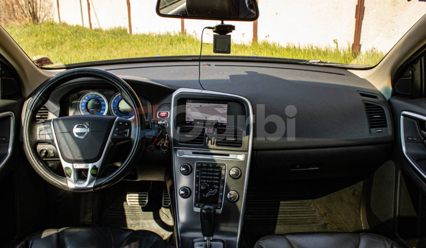 Volvo XC60 T-6 304k AWD R-Design Geartronic