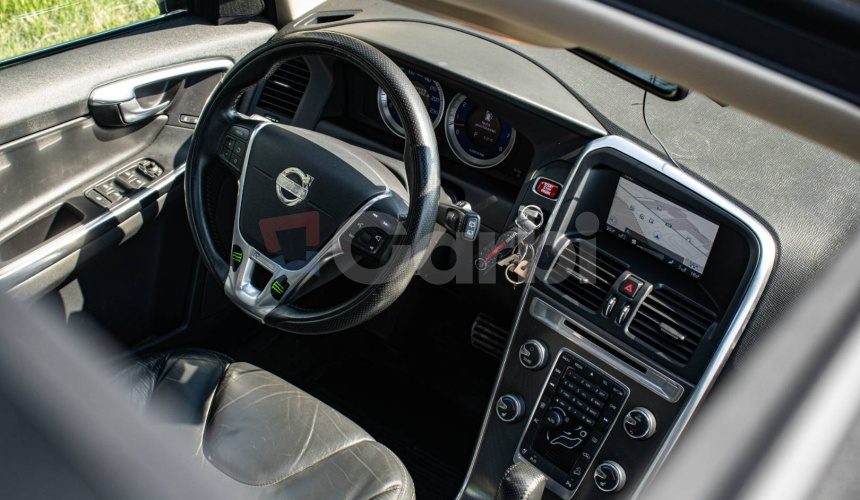 Volvo XC60 T-6 304k AWD R-Design Geartronic