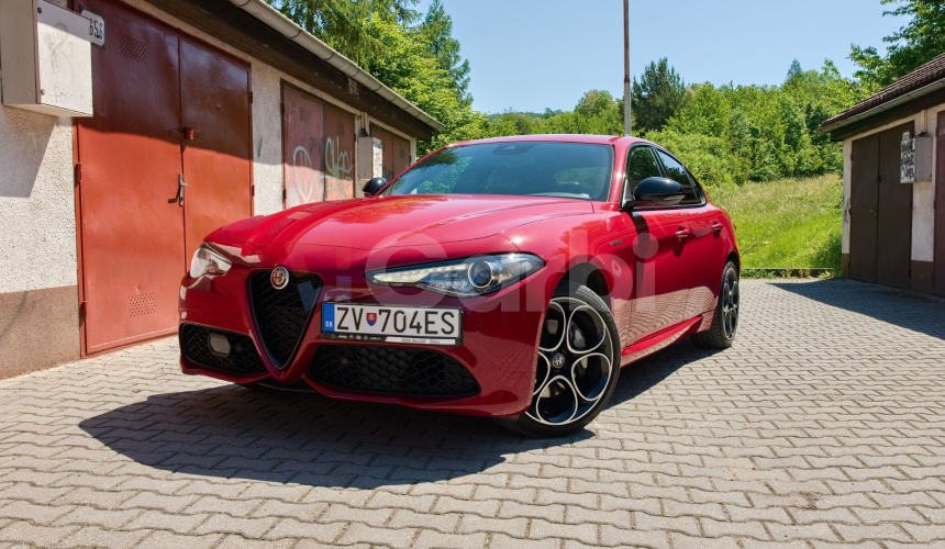Alfa Romeo Giulia 2,0T 206kW AT8 Q4 4x4 VELOCE