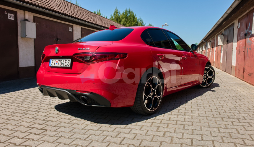 Alfa Romeo Giulia 2,0T 206kW AT8 Q4 4x4 VELOCE