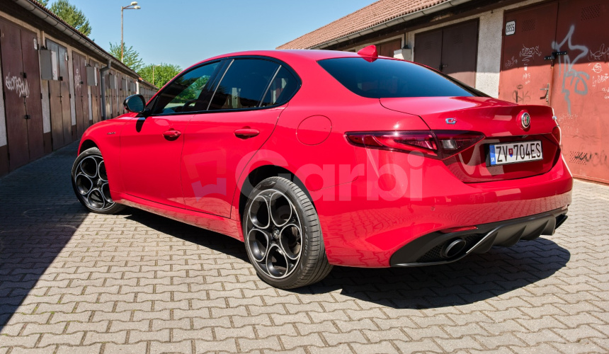 Alfa Romeo Giulia 2,0T 206kW AT8 Q4 4x4 VELOCE