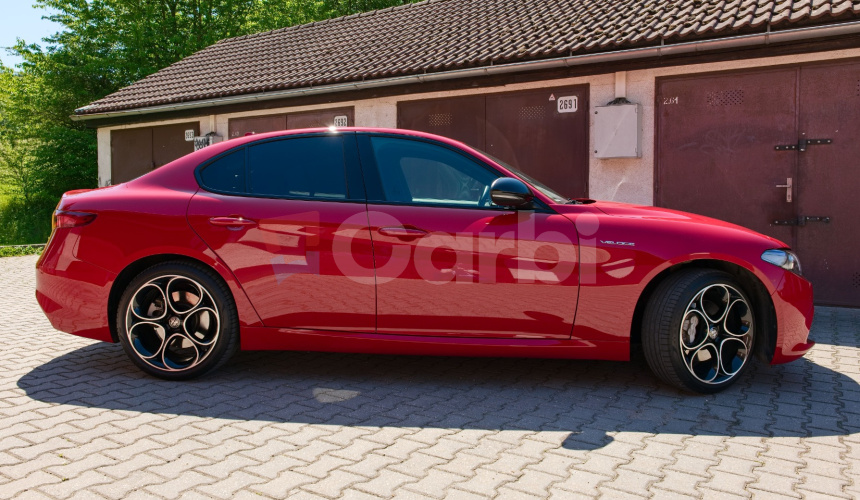 Alfa Romeo Giulia 2,0T 206kW AT8 Q4 4x4 VELOCE