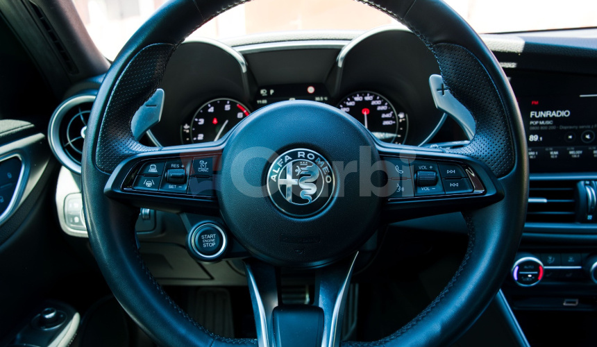 Alfa Romeo Giulia 2,0T 206kW AT8 Q4 4x4 VELOCE