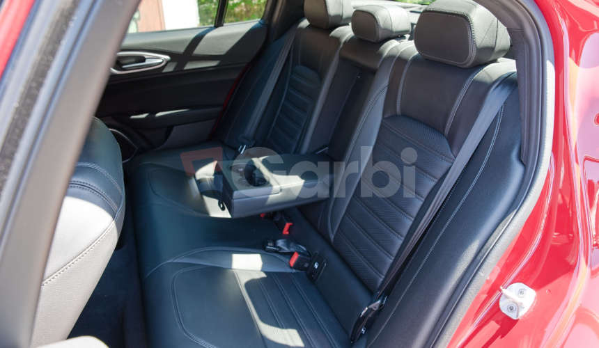 Alfa Romeo Giulia 2,0T 206kW AT8 Q4 4x4 VELOCE