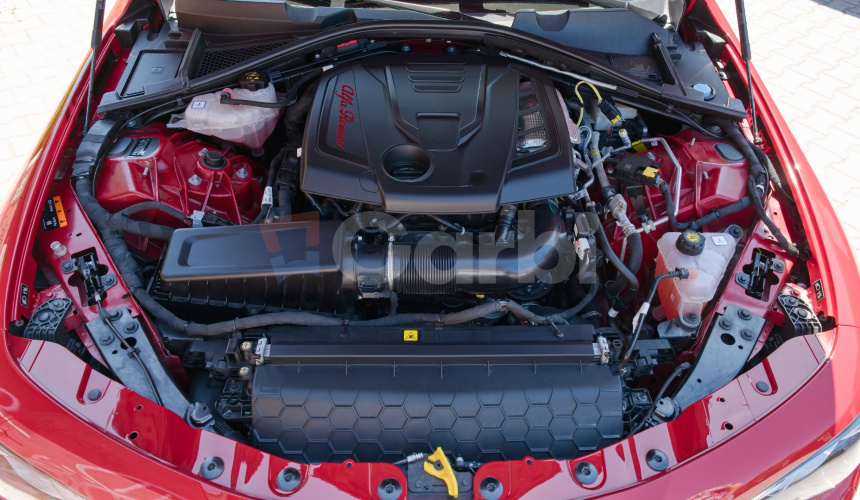 Alfa Romeo Giulia 2,0T 206kW AT8 Q4 4x4 VELOCE