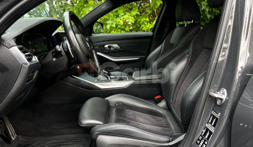 BMW Rad 3 330i xDrive A/T
