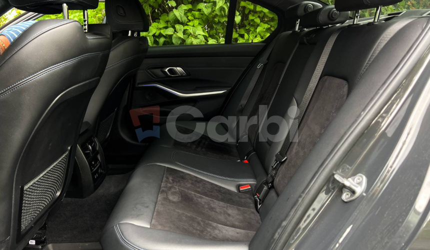 BMW Rad 3 330i xDrive A/T