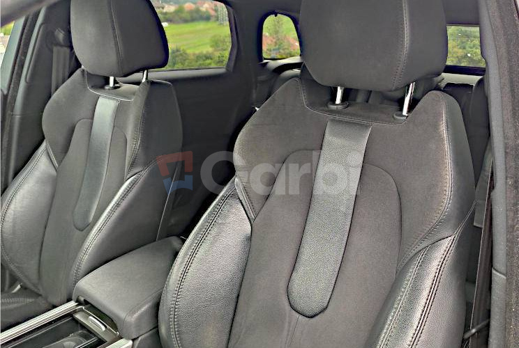 Land Rover Range Rover Evoque 2.2 SD4 PURE A/T